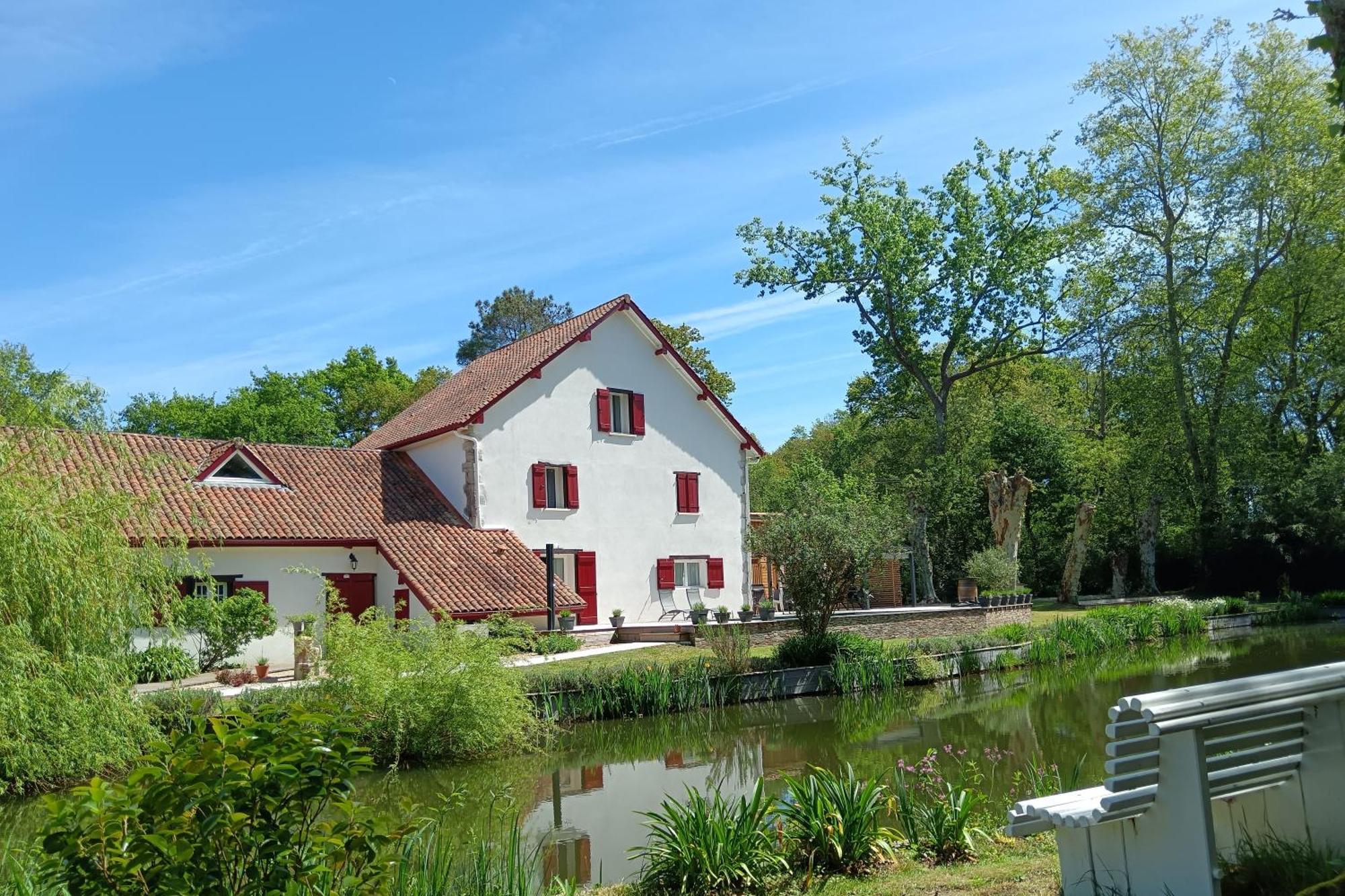 Le Moulin De Saubrigues Bed and Breakfast Buitenkant foto